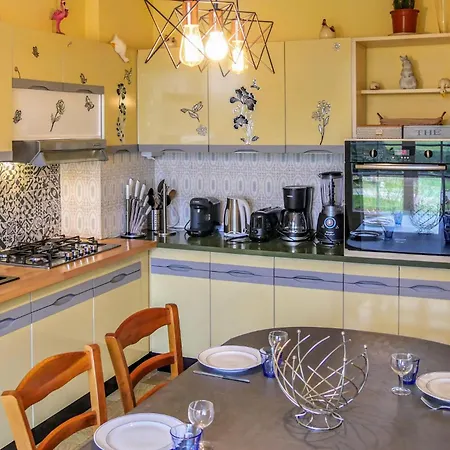 بيت للعطل Awesome In With Wifi